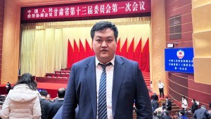 1��16������Э����ʡʮ����һ�ξۻ����ר��Э����������ʡ��ЭίԱ��ʡ����������ϯ��6t������ˮ���Ŷ��³�������λᲢ������